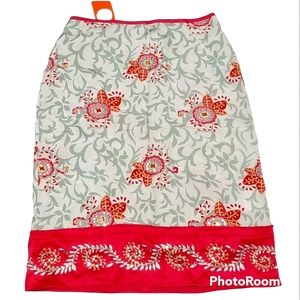 Karen Millen Floral Pattern Midi Silk Skirt  Size 8 NWT.